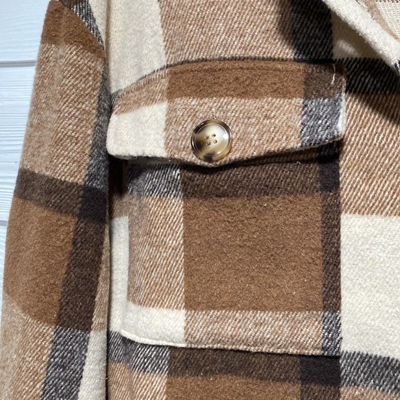 Fashions Plaid Shacket - Picture 3 of 7